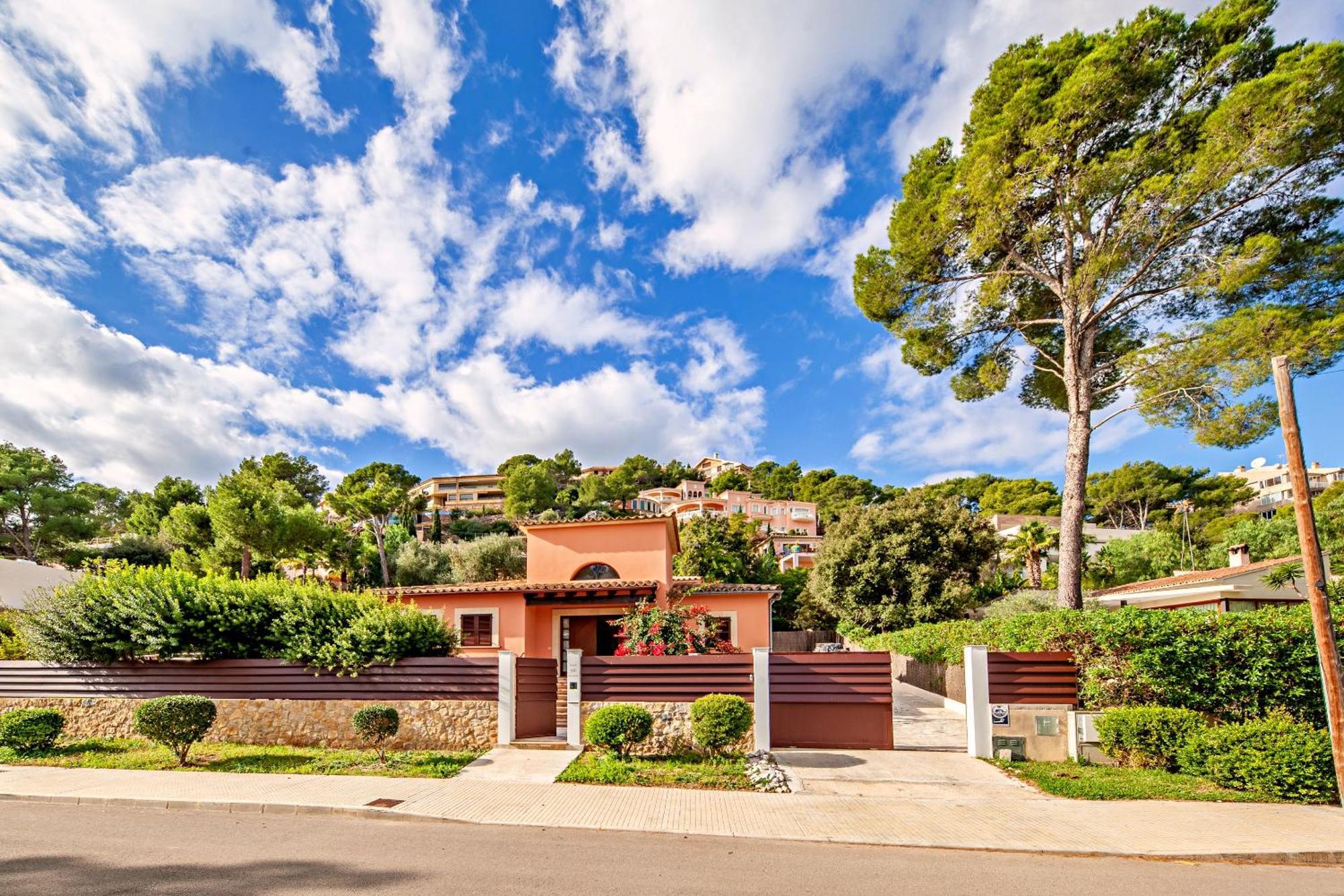 Beach Villa Margot By Sealand Villas Port de Pollenca Exterior photo