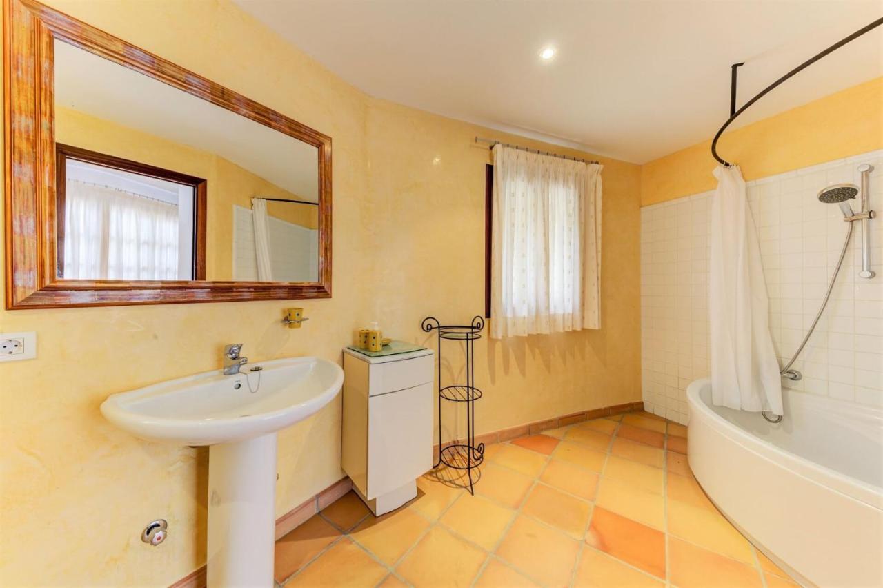 Beach Villa Margot By Sealand Villas Port de Pollenca Exterior photo